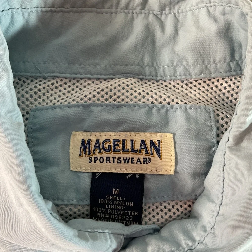 Magellan Sportswear Fishing Shirt Vented Short Sleeve Button Up Medium‎